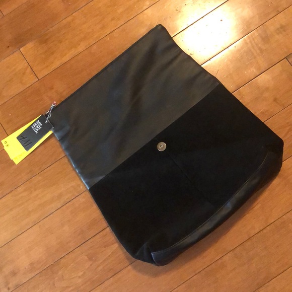 NWOT Clutch/Makeup Bag - Picture 2 of 6